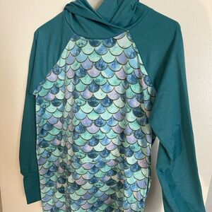 Cute comfy lularoe mermaid hoodie! Lightweight size medium